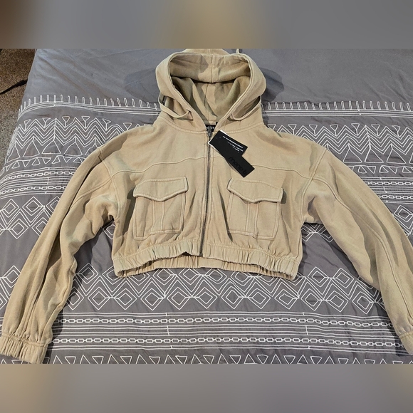 Mono B Cropped Full Zip Hooded Sweatshirt Size Medium - Picture 1 of 5